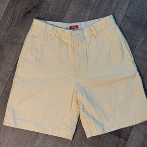 Izod Men's baby yellow Flat Front Shorts